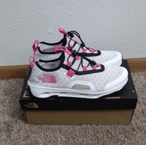 The North Face Women's Skagit Water Shoe White Pink White Size 9 Brand New